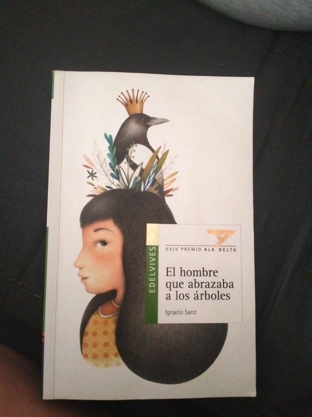 El hombre que abrazaba a los árboles (Spanish E...