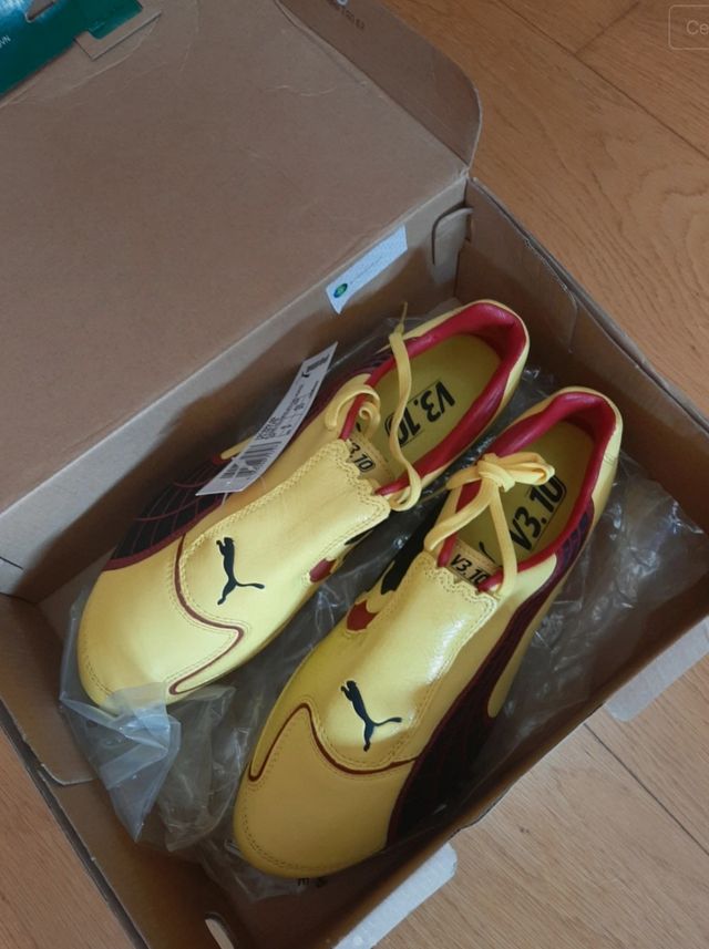 Botas de fútbol Puma v3.10 amarillas y negras