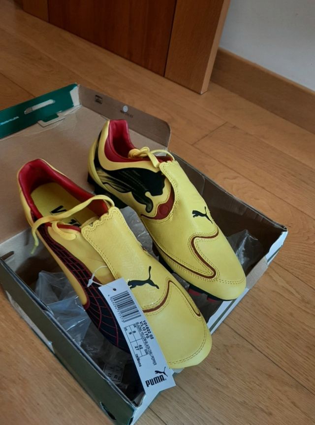 Botas de fútbol Puma v3.10 amarillas y negras
