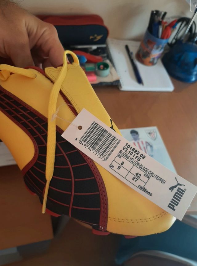 Botas de fútbol Puma v3.10 amarillas y negras