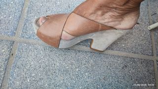 Sandali Luzzi Marrone in pelle.