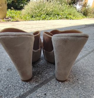 Sandali Luzzi Marrone in pelle.