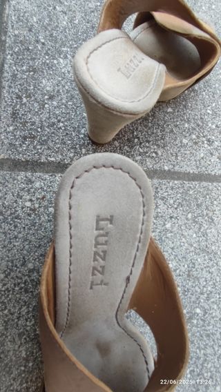 Sandali Luzzi Marrone in pelle.