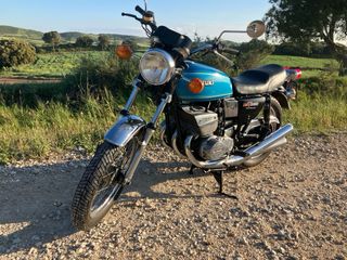Suzuki GT 380 - Moto Clásica