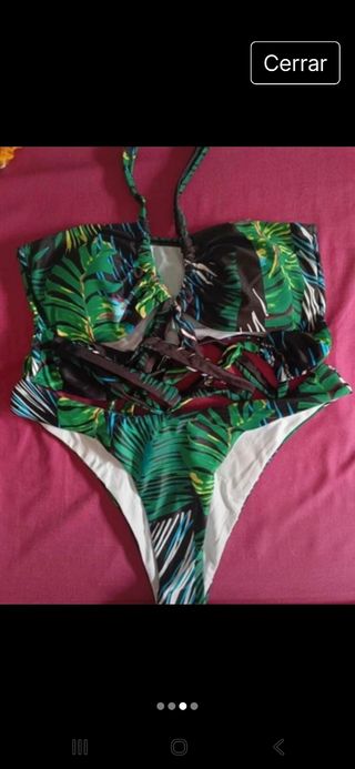 Bikini y falda pareo | Playa