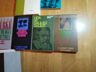 Libros de ciencia, biología, sociología...