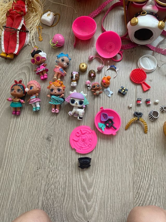 LOL Dolls - 2 grandes + varias pequeñas