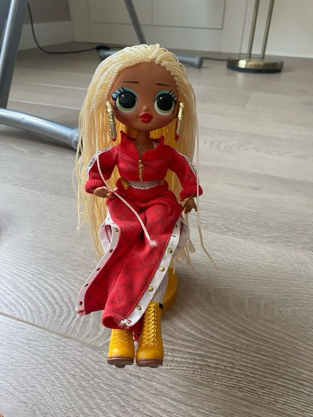 LOL Dolls - 2 grandes + varias pequeñas