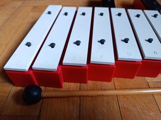 Metalófono Suzuki: 13 láminas