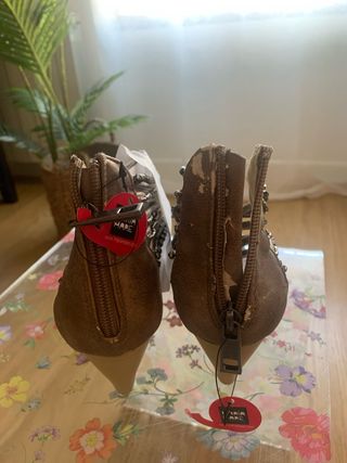 Sandalias tacón Maria Mare marrón