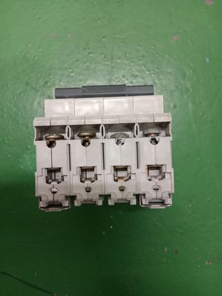 Interruptor Hager 4x63A