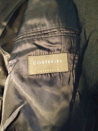 Traje Cortefiel negro
PRECIO NEGOCIABLE
