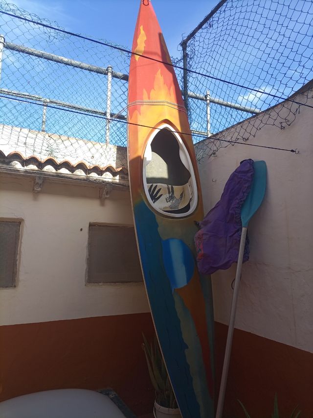 Piragua kayak colores vivos