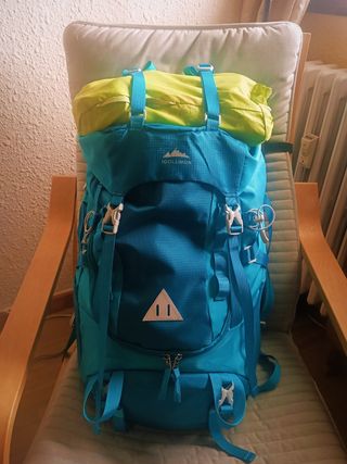 Mochila montaña travesía 65L