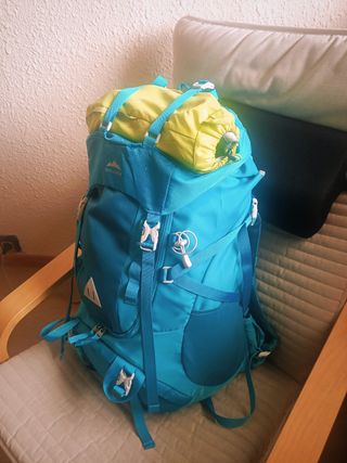 Mochila montaña travesía 65L