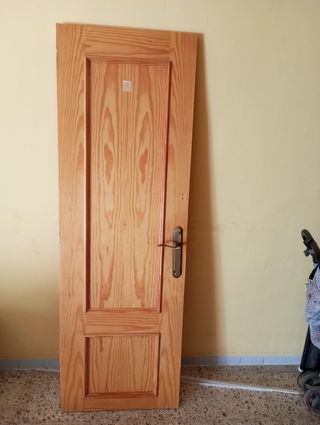 Puerta interior madera maciza