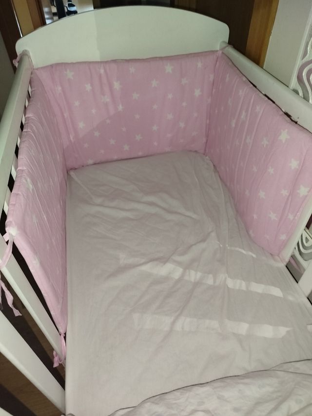 Chichonera cuna bebé rosa estrellas