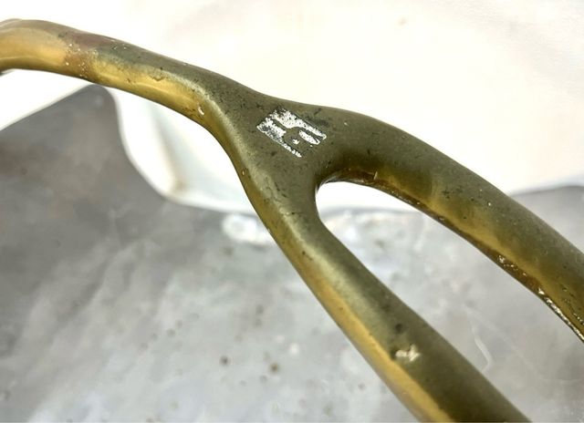 revistero brutalista by David Marshall 1970’s