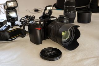 Nikon D90 + 2 objetivos + accesorios