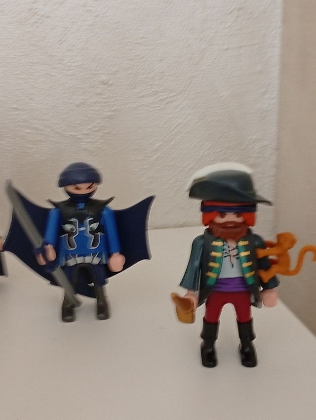 Playmobil figuras - 7 muñecos. 4 euros unidad