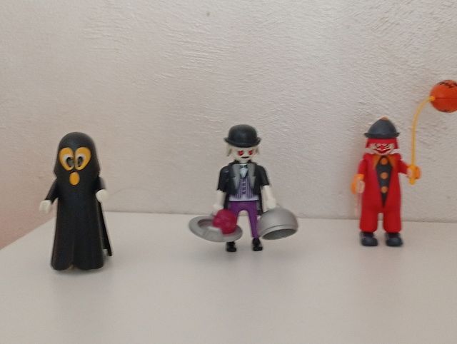Playmobil figuras - 7 muñecos. 4 euros unidad