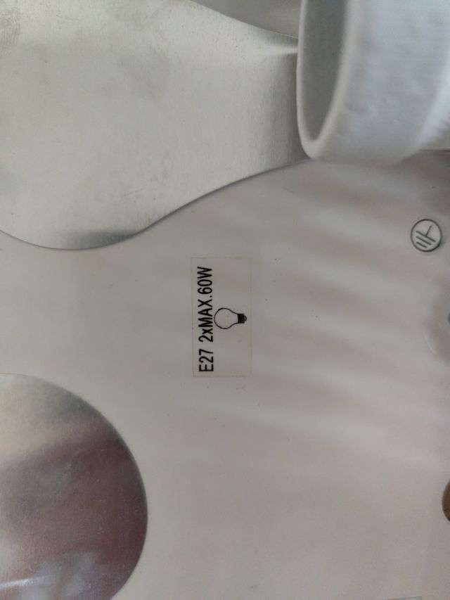 Plafón cuadrado azul y plata