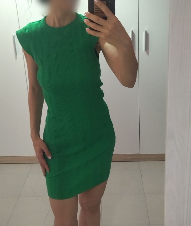 Vestidos de punto, más otro rosa de regalo