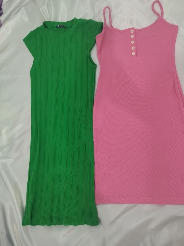 Vestidos de punto, más otro rosa de regalo