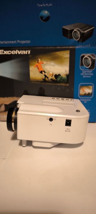 Mini Proyector LED Excelvan - 48 lúmenes