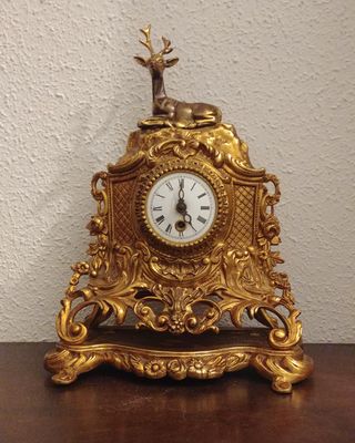 Lote Adornos antiguos latón repujado