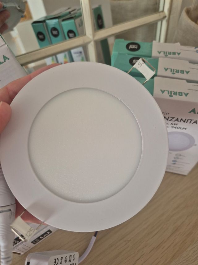 6 Focos LED Abrila Tanzanita 6W