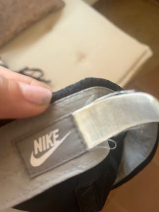 Gorra Nike negra c/blanco