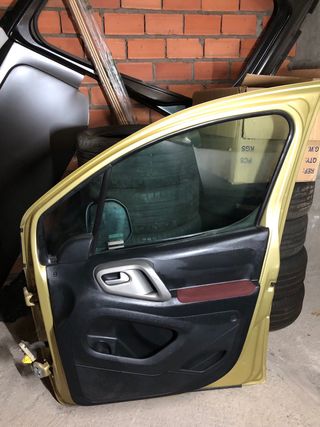 Puerta delantera derecha Partner completa