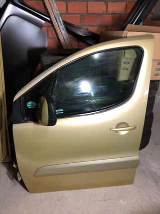 Puerta delantera izquierda Partner completa