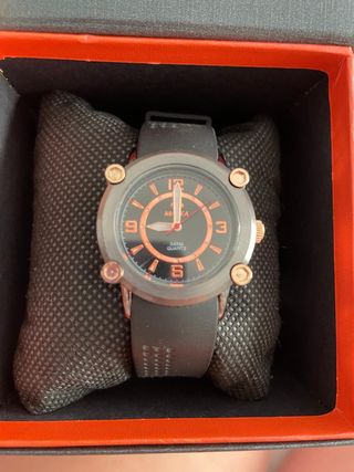 Reloj Marea cuarzo negro-naranja