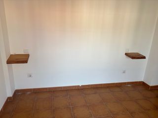 2 Estantes madera maciza