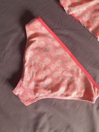 Bikini rosa y naranja