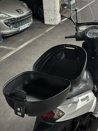 Peugeot Tweet 125cc - Scooter blanco