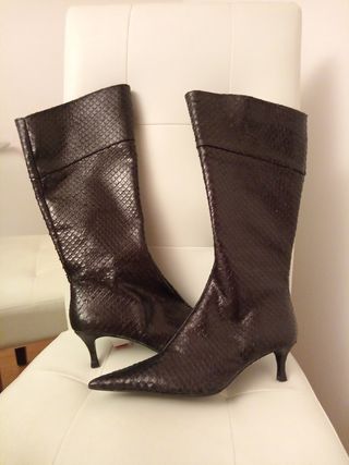 Botas Zara piel serpiente negras 39