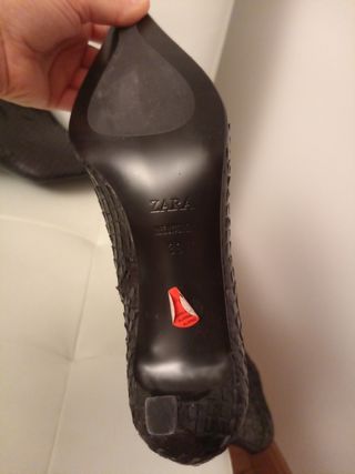 Botas Zara piel serpiente negras 39