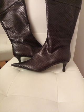 Botas Zara piel serpiente negras 39