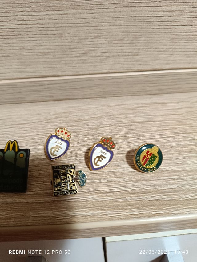 Lote 5 pins variados