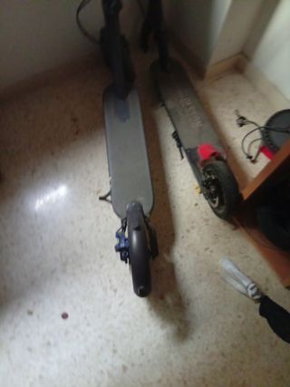 2 Monopattini elettrici Xiaomi e un osslon
