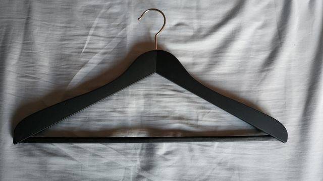 11 Perchas nere in legno