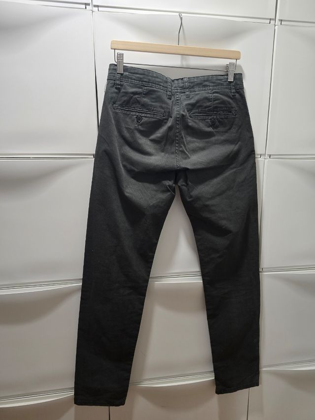 Pantalón chino verde oscuro