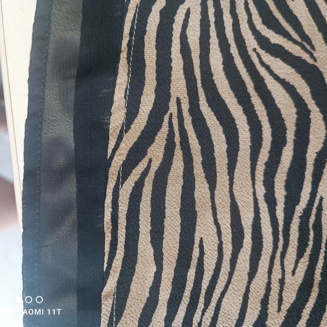 Blusa cebra beige y negra