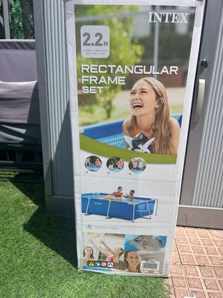 Piscina Intex 2.2m