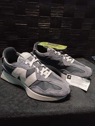 New Balance 327 Cordura Gris