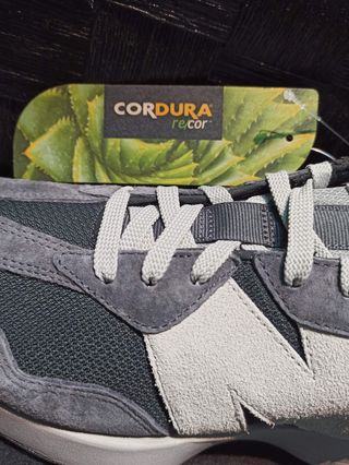 New Balance 327 Cordura Gris