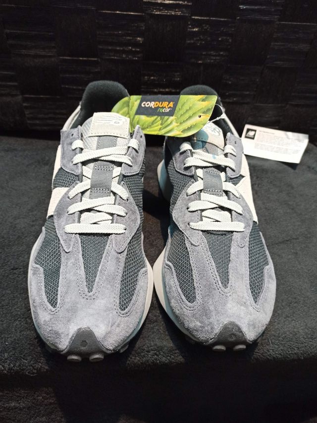 New Balance 327 Cordura Gris